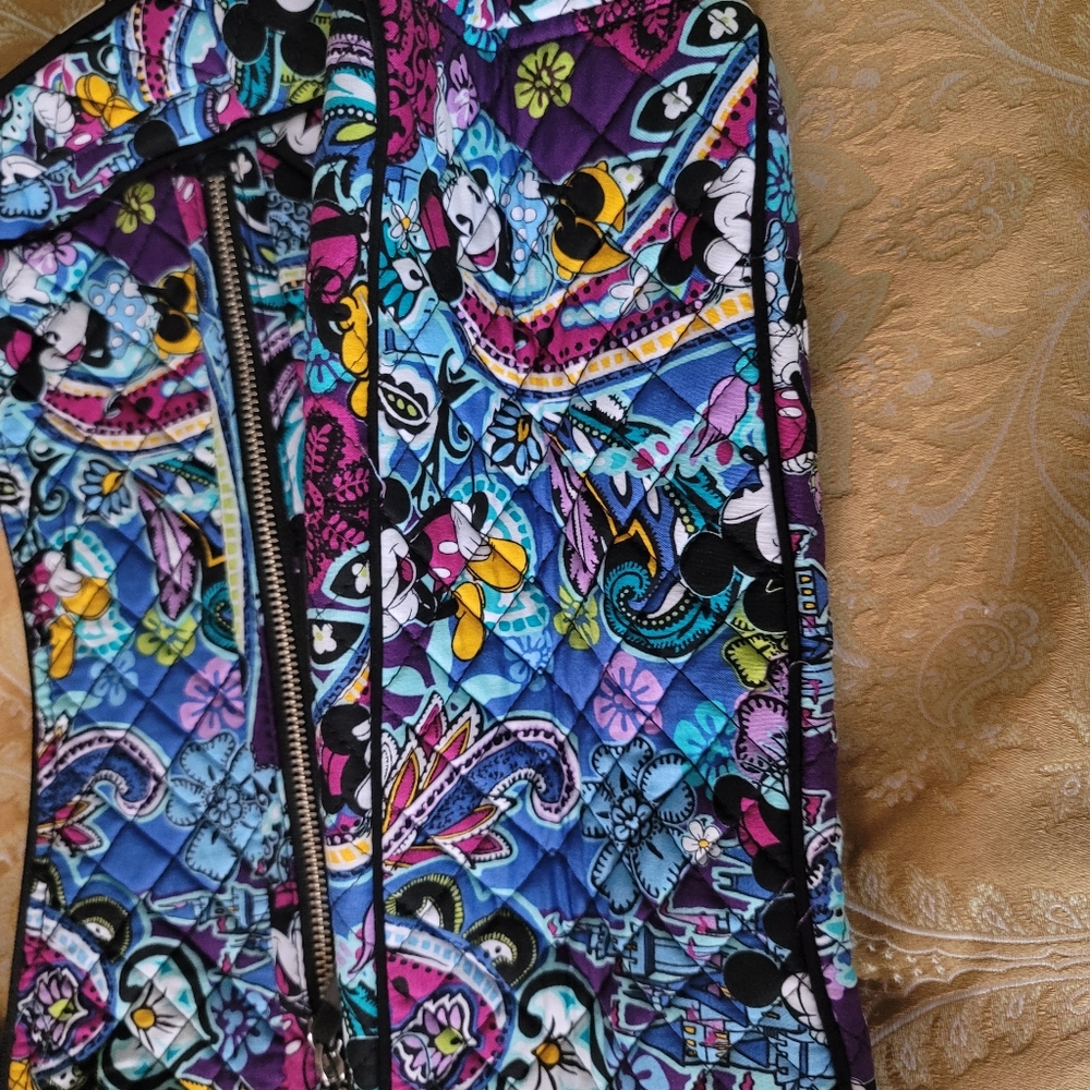 Vera Bradley Disney Large Crossbody 🏰 - Picture 5 of 5